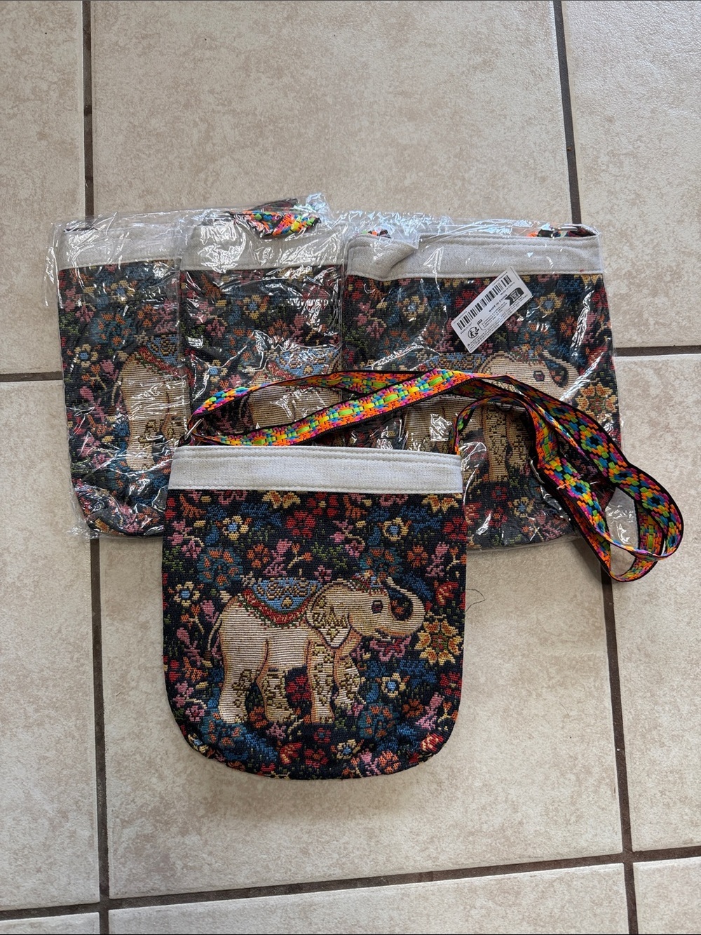 🐘🌸 Bundle of 4 Brand New Elephant Tapestry Crossbody Bags 🌸🐘